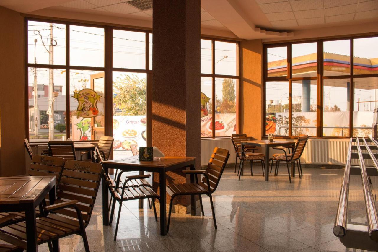 N&S Hotel Barlad Bîrlad 외부 사진